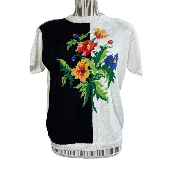 Tiara Tops - Vintage 80s Tiara International Floral Bouquet Knitted Sweater Shirt Blouse Sz S